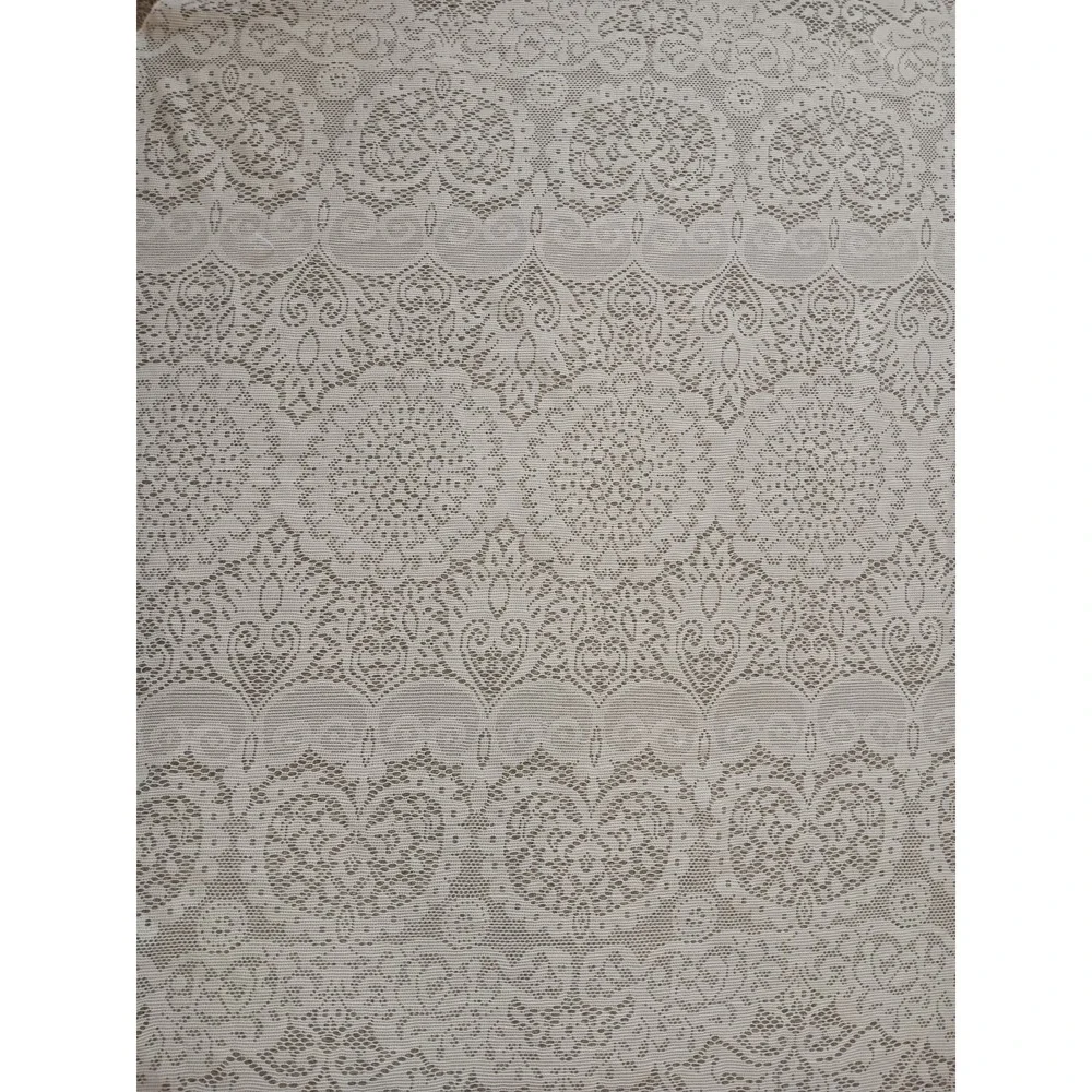 Vtg Oval Lace Tablecloth Grandma Cottage Chic Core 62.5 x 69.5